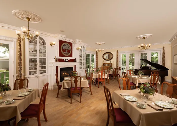 The Oakwood Inn